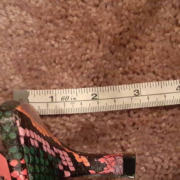 High Heels - must bundle. Coral Snake 6.5 - Picture 8 of 8